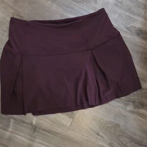 LuLuLemon Burgundy Skirt